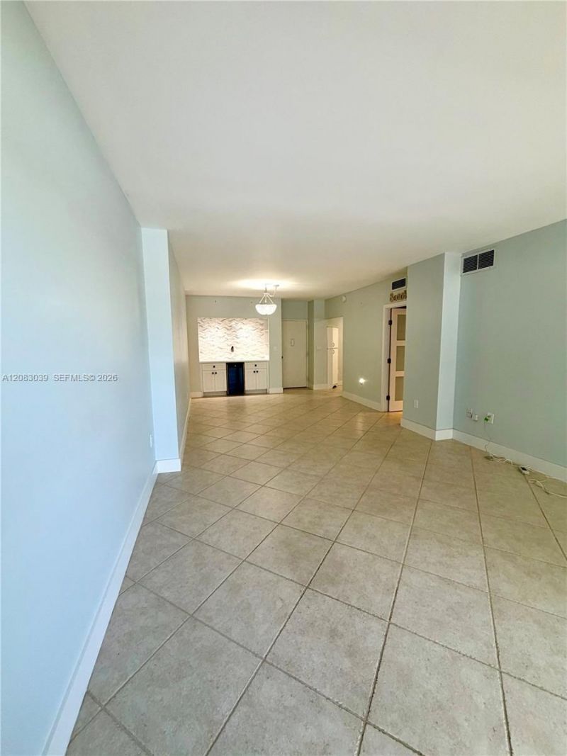 1950 S Ocean Dr, Unit 2C, Hallandale Beach, FL 33009 Photo
