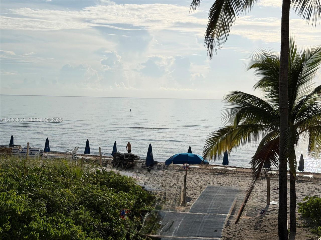 1950 S Ocean Dr, Unit 2C, Hallandale Beach, FL 33009 Photo
