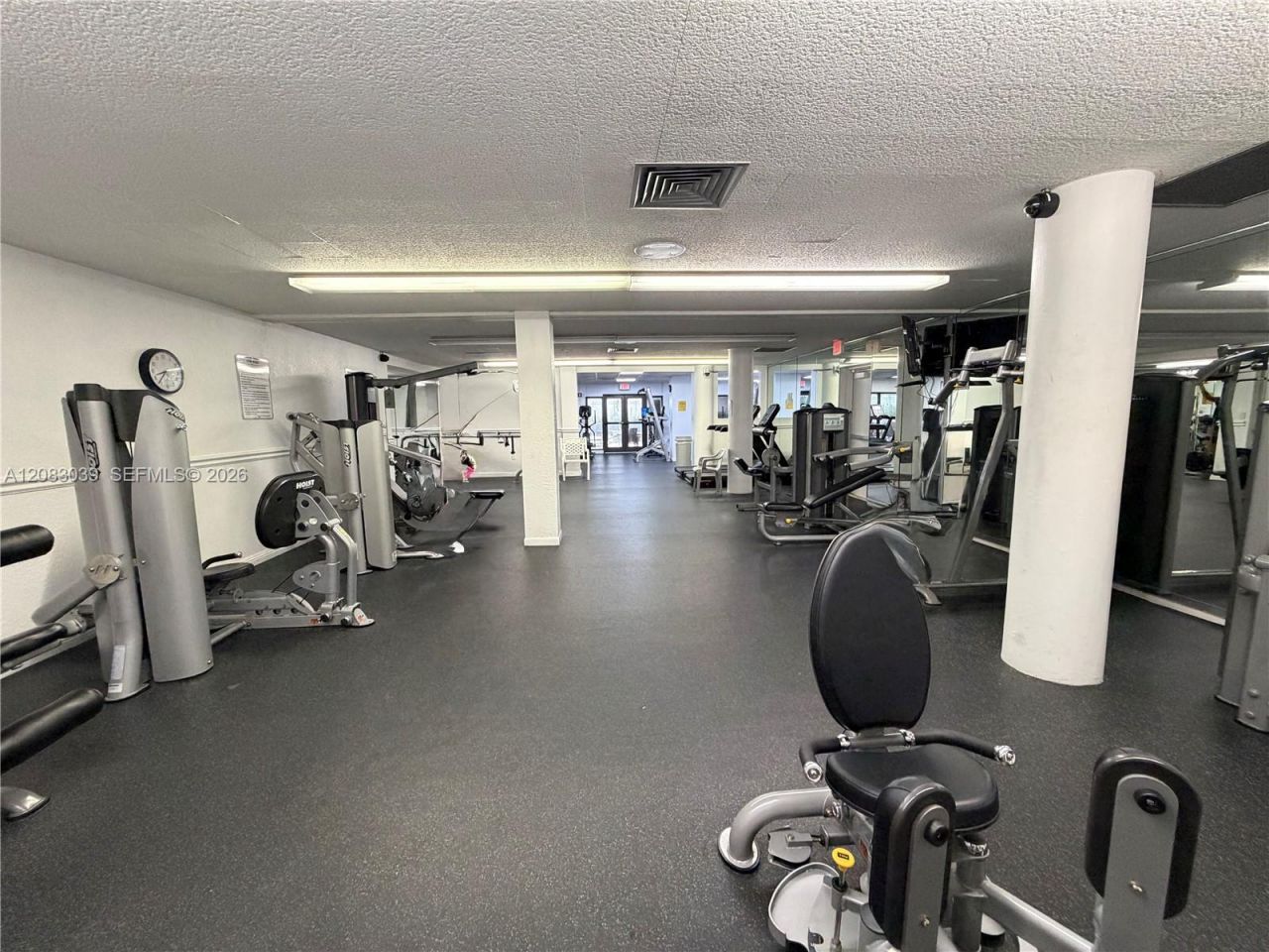 1950 S Ocean Dr, Unit 2C, Hallandale Beach, FL 33009 Photo