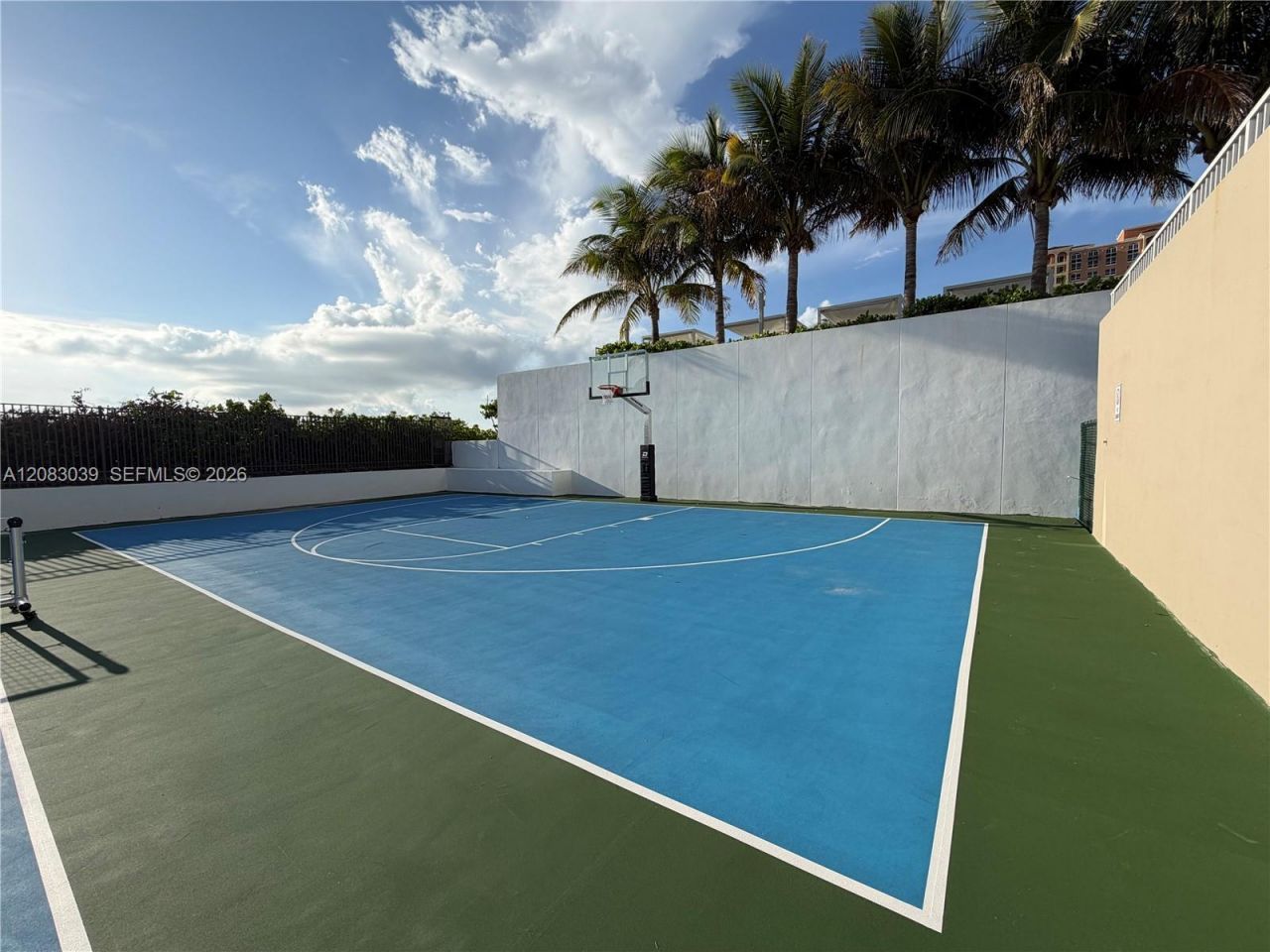 1950 S Ocean Dr, Unit 2C, Hallandale Beach, FL 33009 Photo