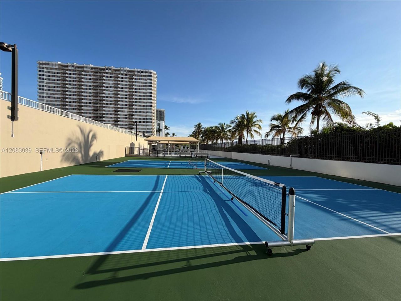 1950 S Ocean Dr, Unit 2C, Hallandale Beach, FL 33009 Photo
