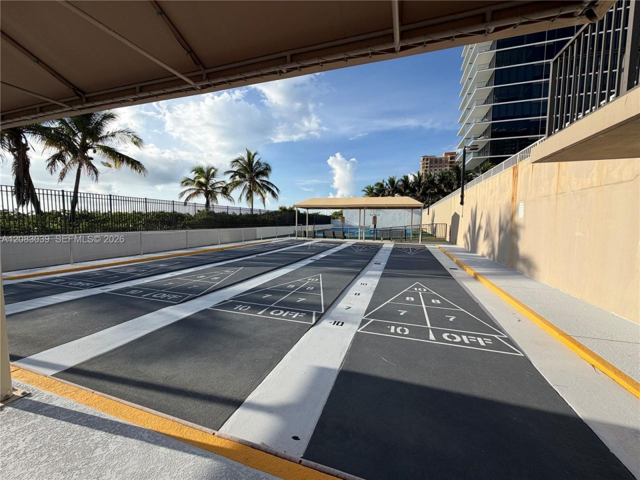 1950 S Ocean Dr, Unit 2C, Hallandale Beach, FL 33009 Photo