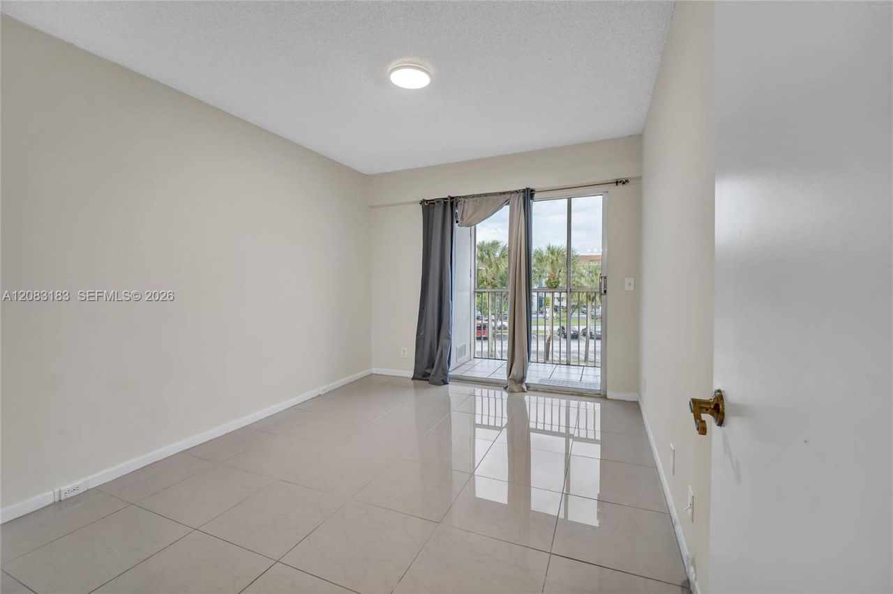 150 SW 134th Way , Unit 304R, Pembroke Pines, FL 33027 Photo
