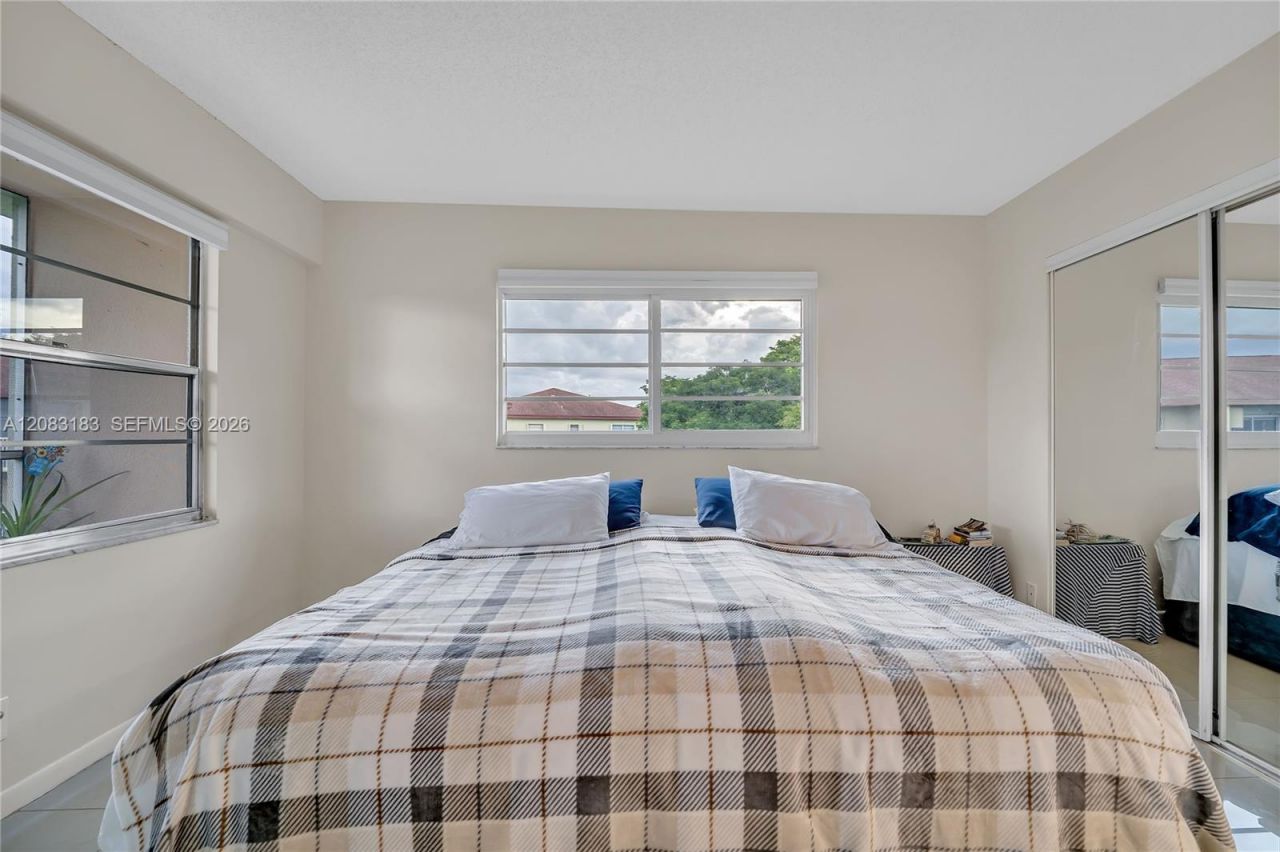 150 SW 134th Way , Unit 304R, Pembroke Pines, FL 33027 Photo