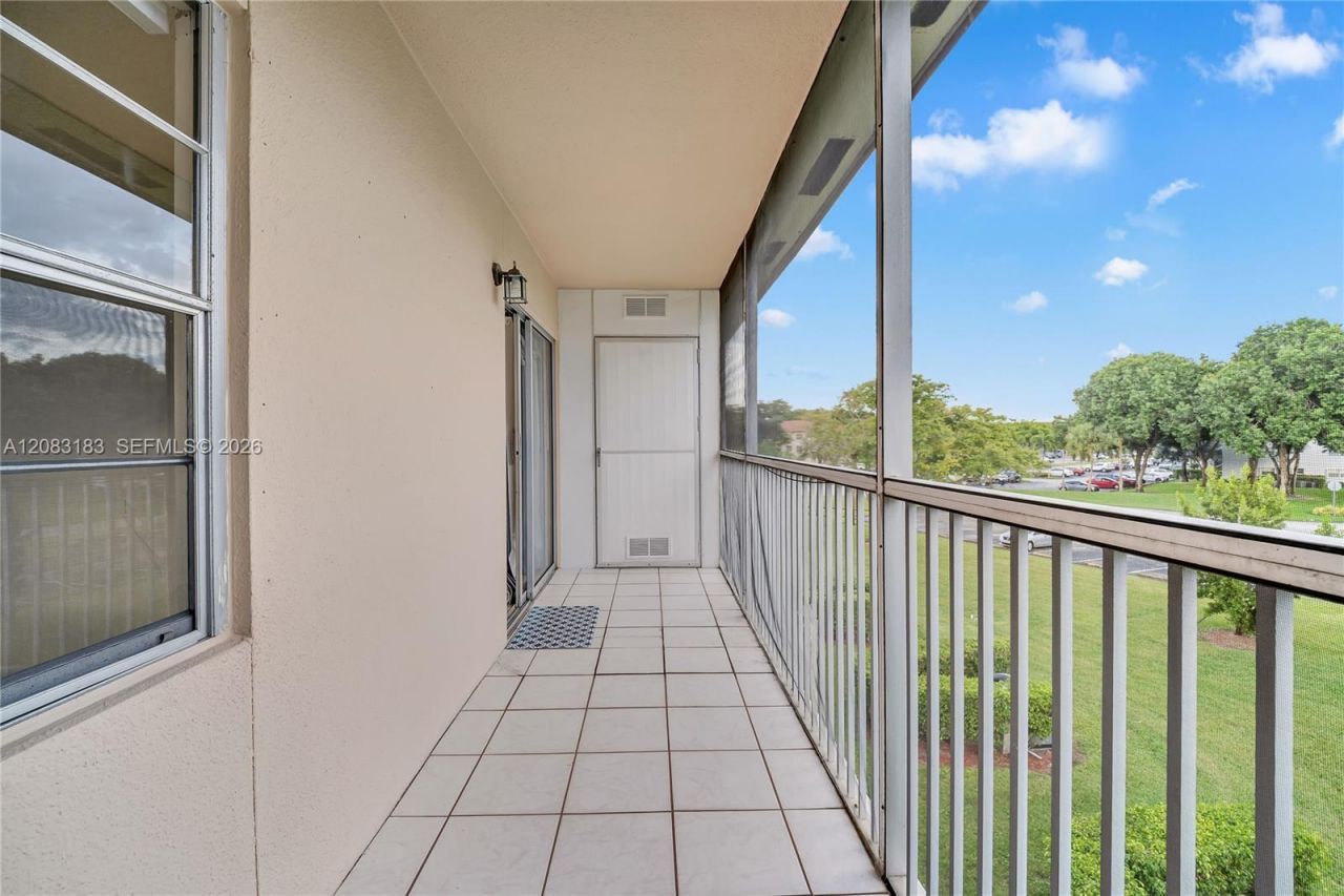 150 SW 134th Way , Unit 304R, Pembroke Pines, FL 33027 Photo