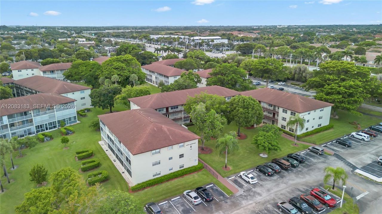150 SW 134th Way , Unit 304R, Pembroke Pines, FL 33027 Photo