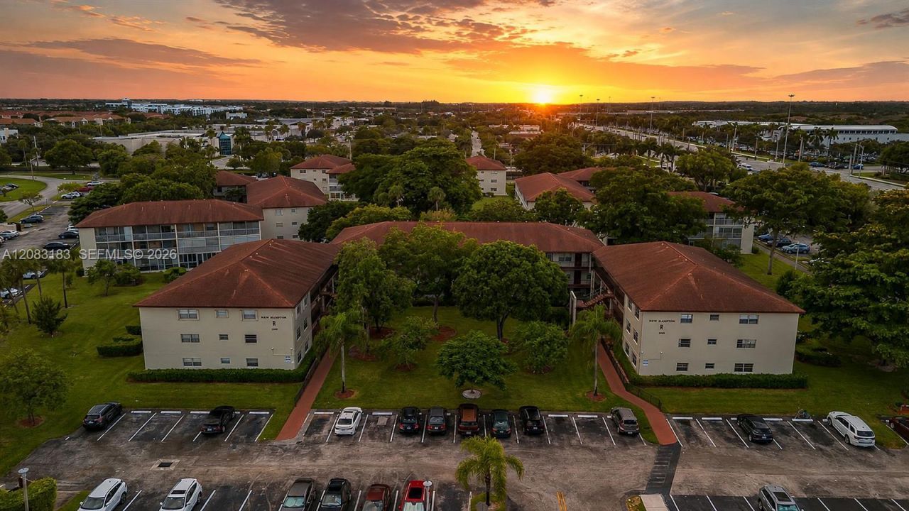 150 SW 134th Way, Unit 304R, Pembroke Pines, FL 33027 Photo