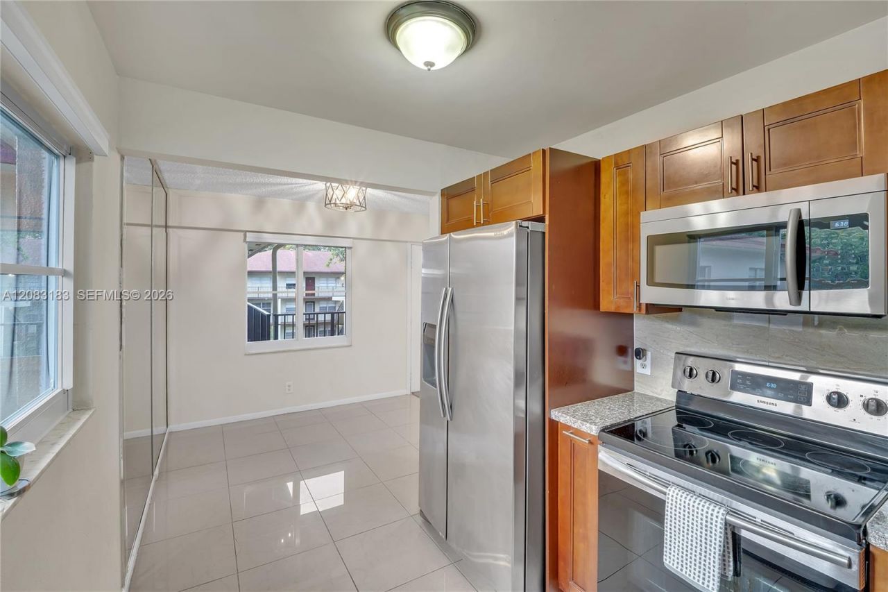 150 SW 134th Way , Unit 304R, Pembroke Pines, FL 33027 Photo