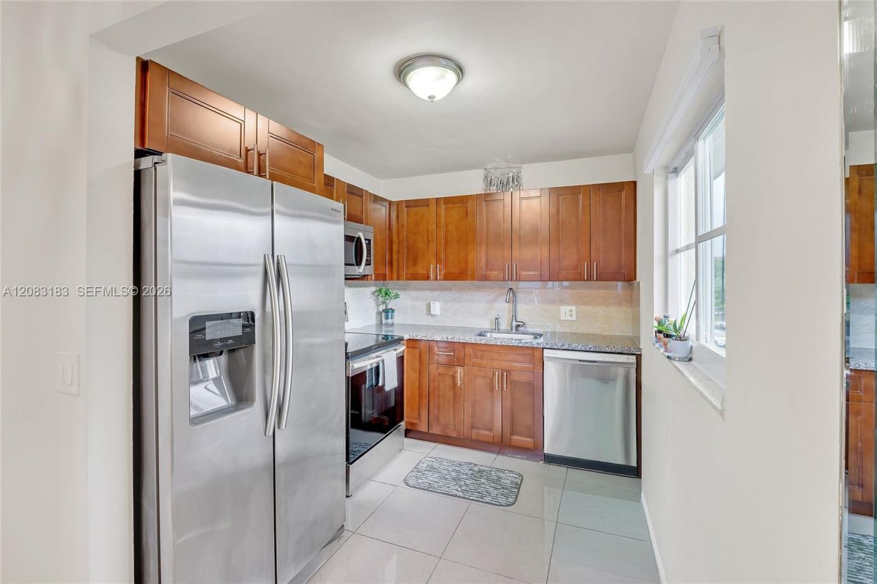 150 SW 134th Way , Unit 304R, Pembroke Pines, FL 33027 Photo