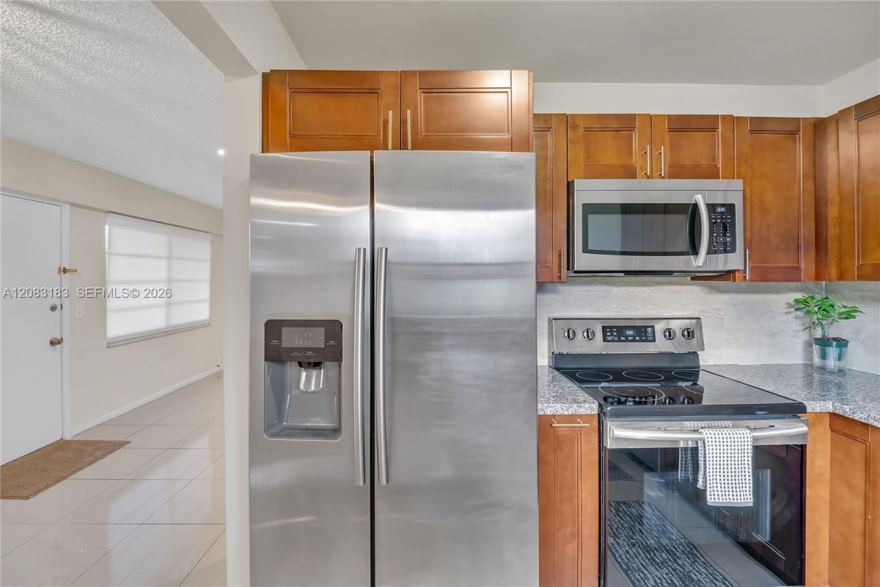 150 SW 134th Way , Unit 304R, Pembroke Pines, FL 33027 Photo