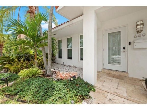 649 Layne Blvd, Hallandale Beach, FL 33009