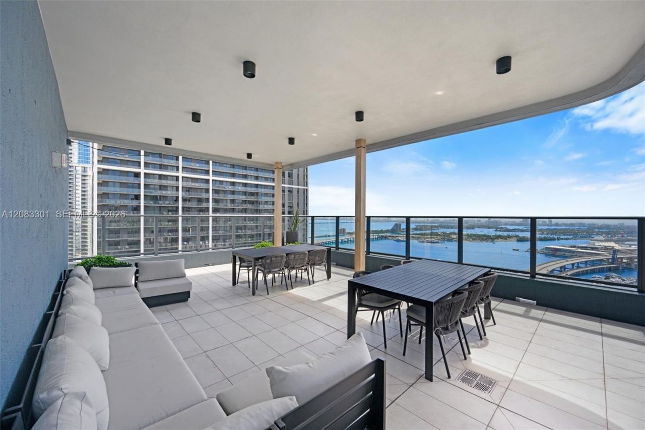 121 NE 5th St, Unit 2408, Miami, FL 33132 Photo