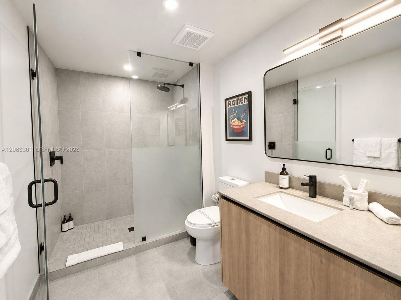 121 NE 5th St, Unit 2408, Miami, FL 33132 Photo