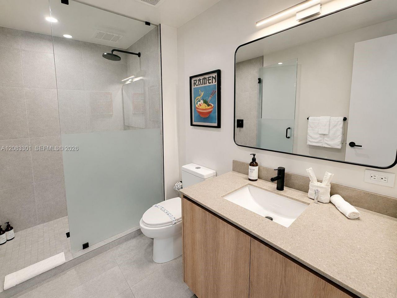 121 NE 5th St, Unit 2408, Miami, FL 33132 Photo