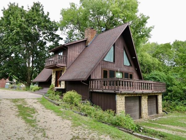 12882 Kennedy Road, Dubuque, IA 52002