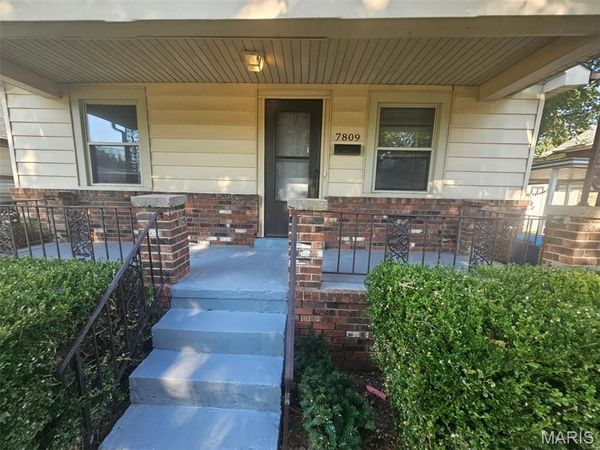 7809 elton , St Louis, MO 63123