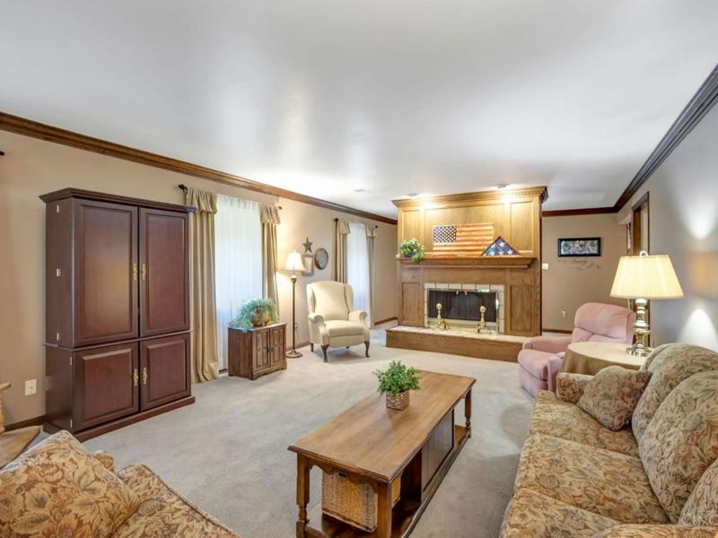 5195 Deeridge Lane, Green Township, OH 45247 Photo 10