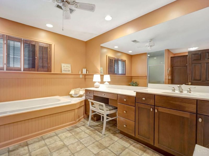 5195 Deeridge Lane, Green Township, OH 45247 Photo 23
