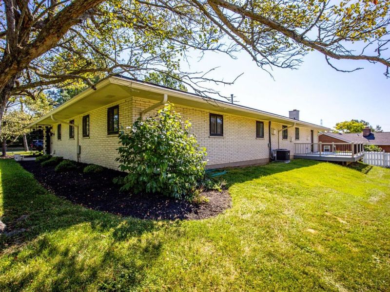 5195 Deeridge Lane, Green Township, OH 45247 Photo 30