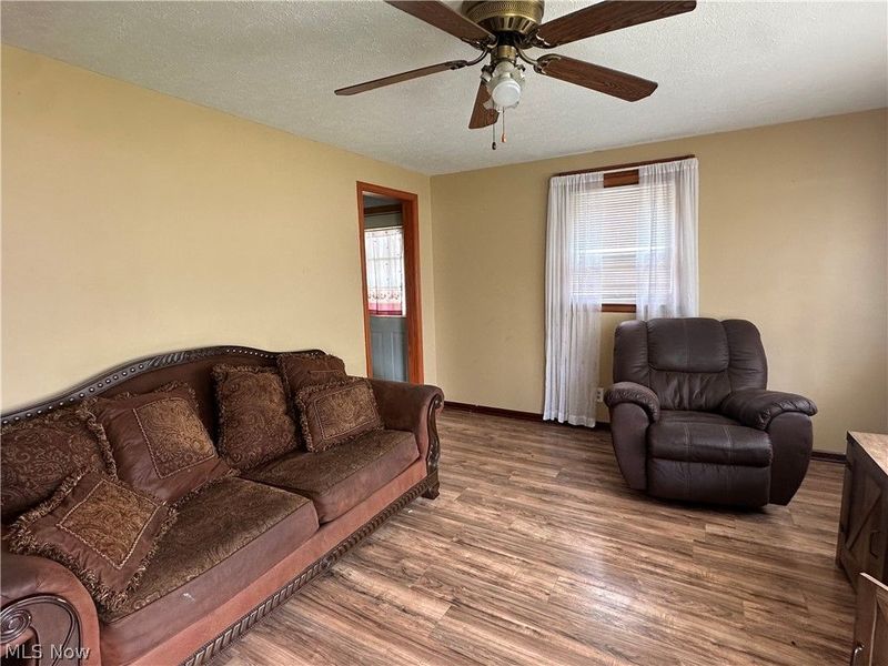 3125 Willowrow Avenue NE, Canton, OH 44705 Photo 3