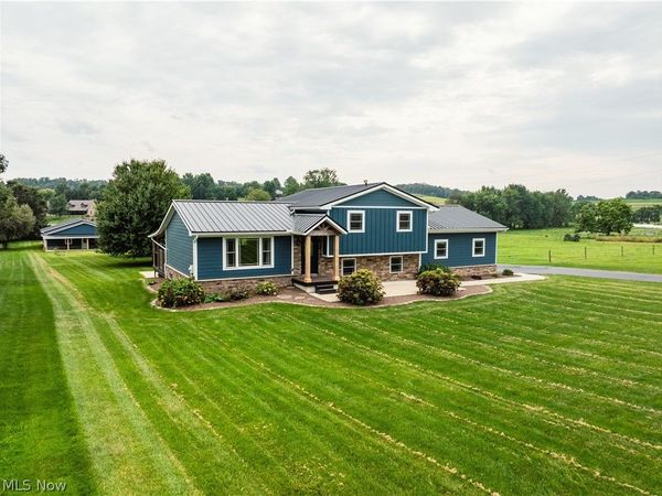 1106 Shutt Valley Road NW, Sugarcreek, OH 44681