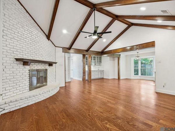 1343 Crescent Dr, Baton Rouge, LA 70806