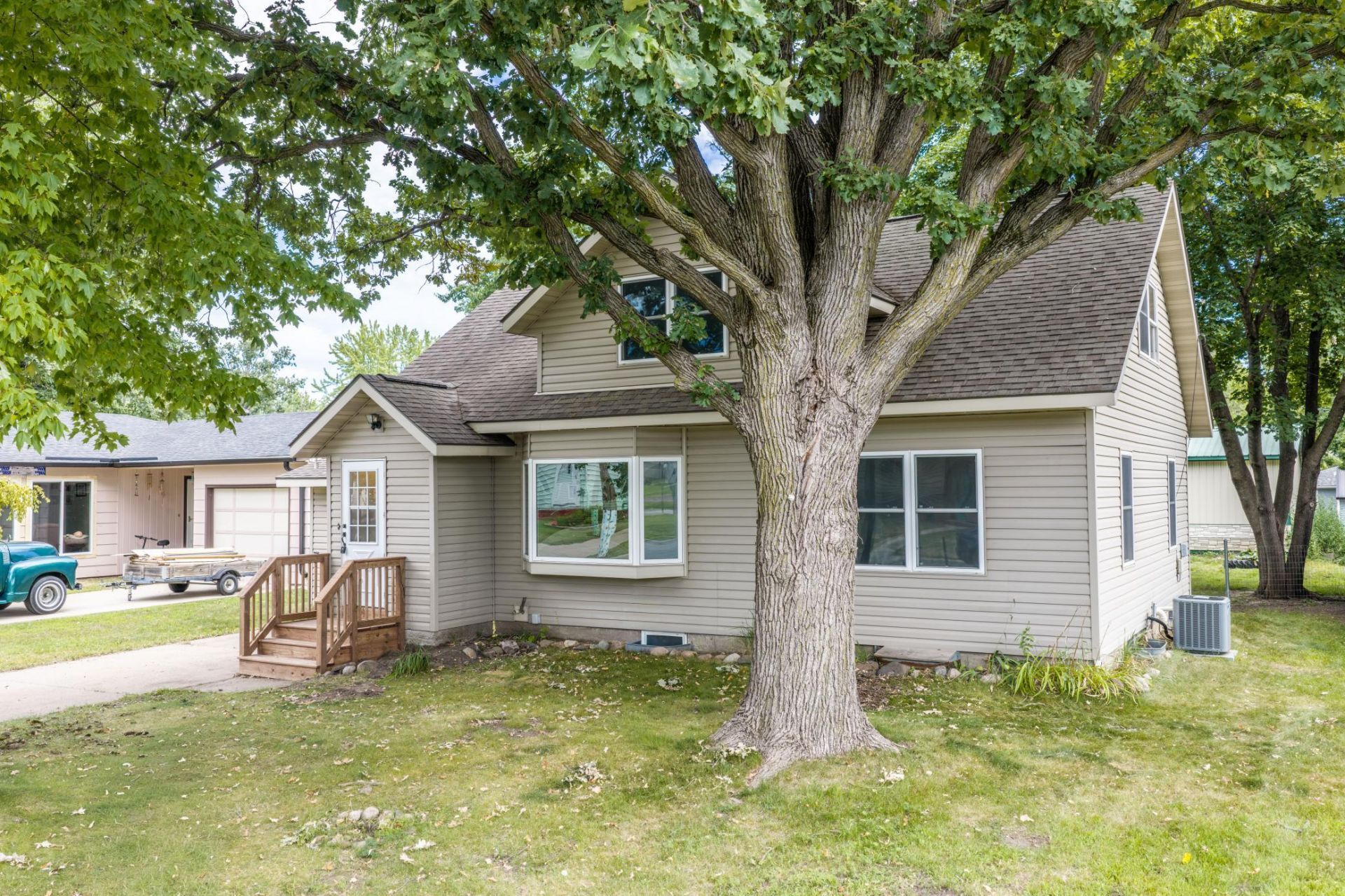 304 3rd Street Nw, Little Falls, MN 56345 Main Photo