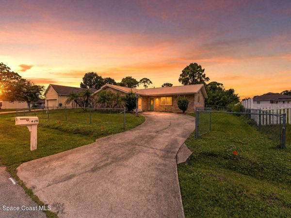 1675 Saipan Street SE , Palm Bay, FL 32909
