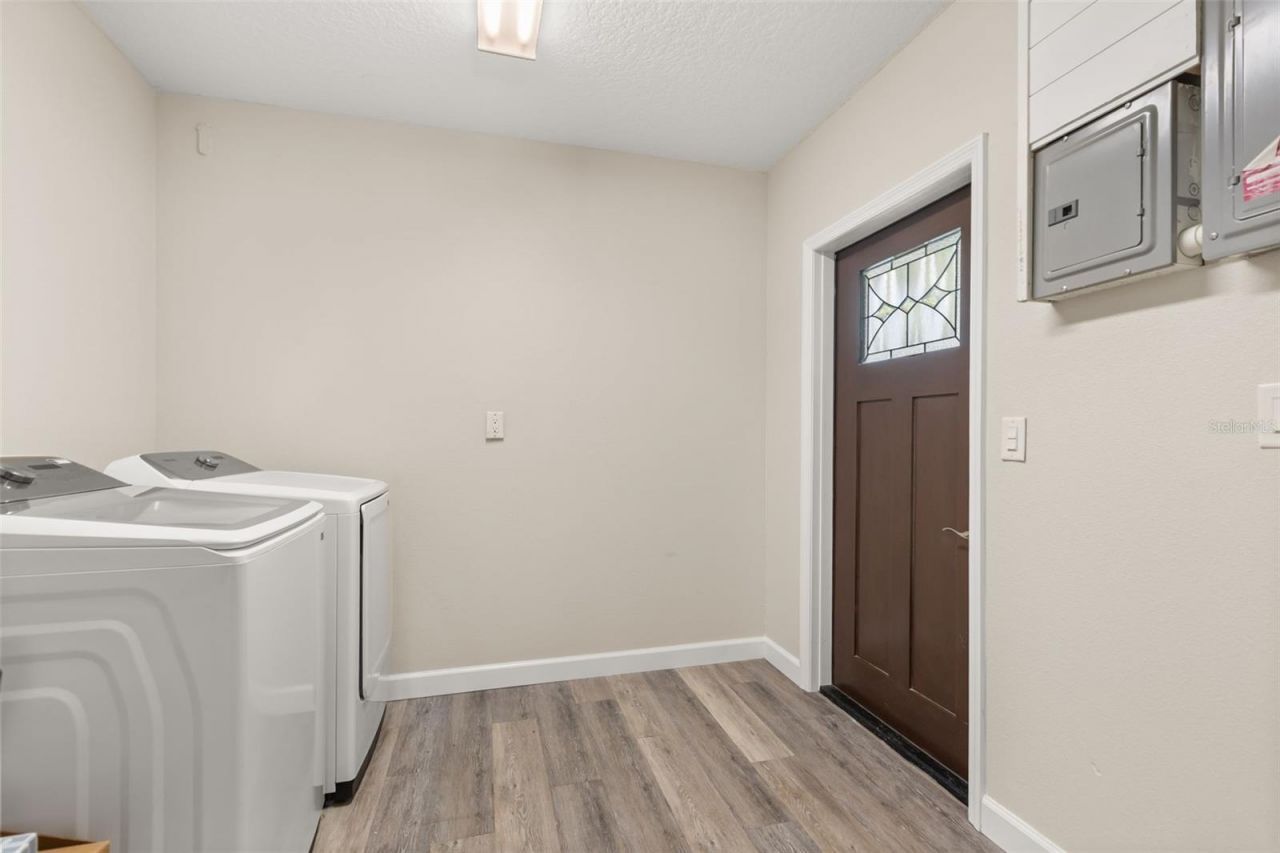 1602 Country Club Road, Eustis, FL 32726 Photo