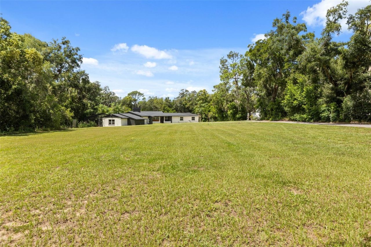 1602 Country Club Road, Eustis, FL 32726 Photo