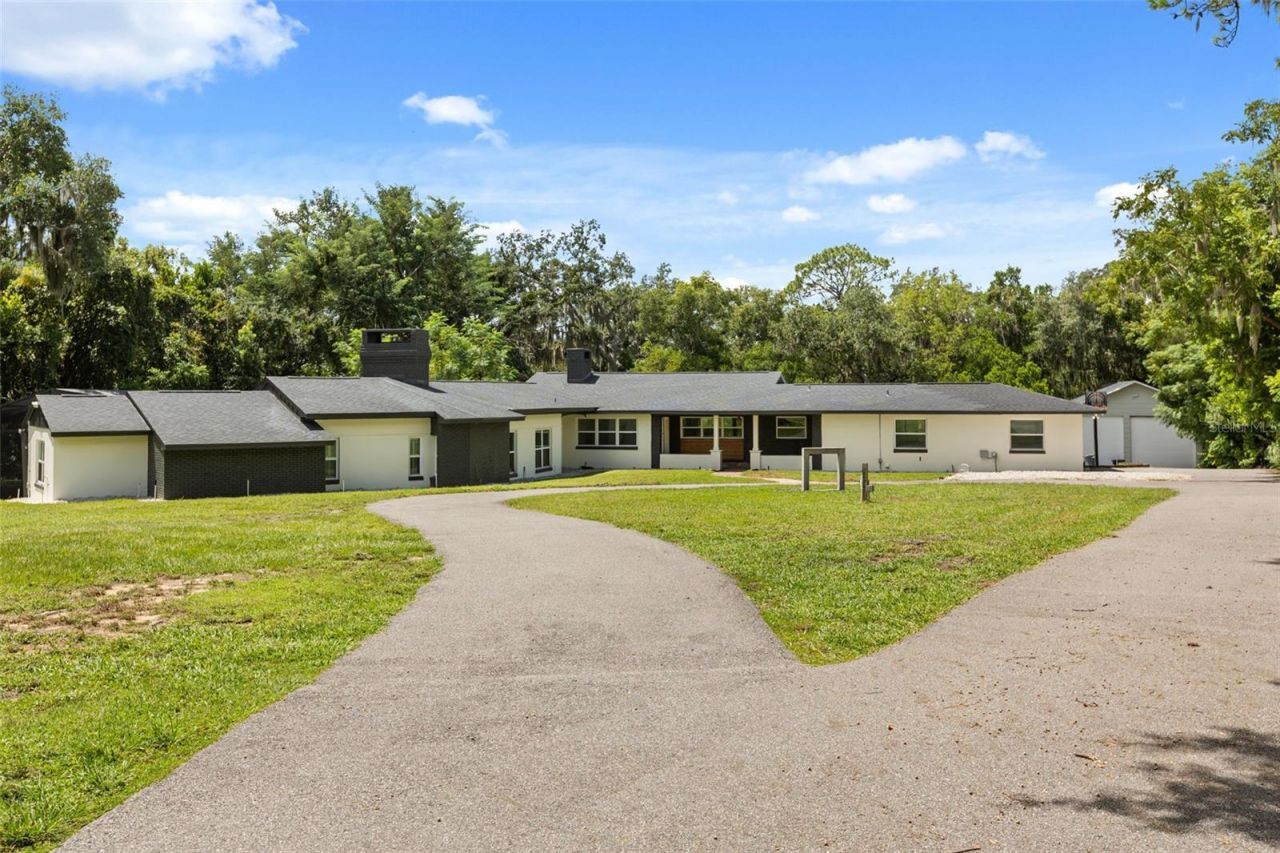 1602 Country Club Road, Eustis, FL 32726 Photo