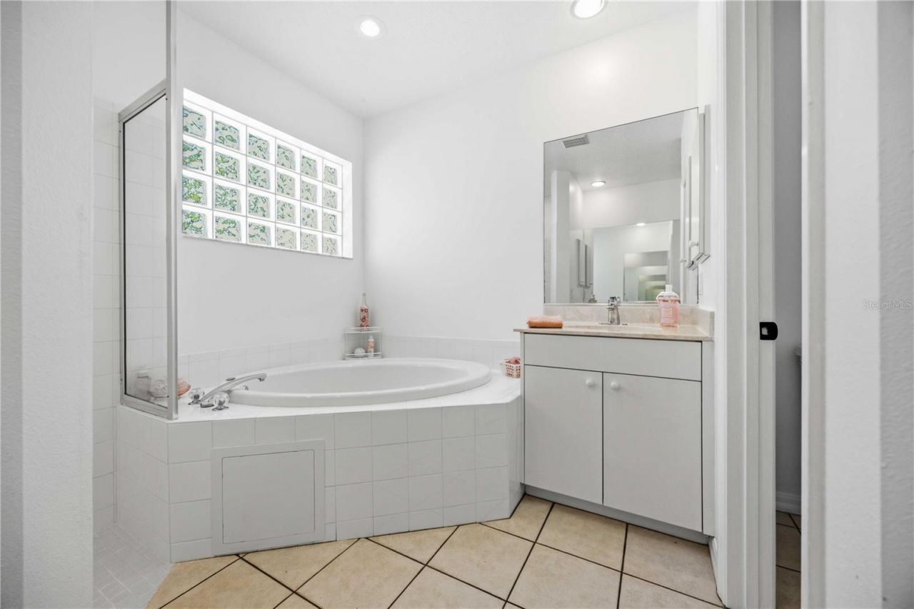 5469 Ashton Manor Drive, Sarasota, FL 34233 Photo