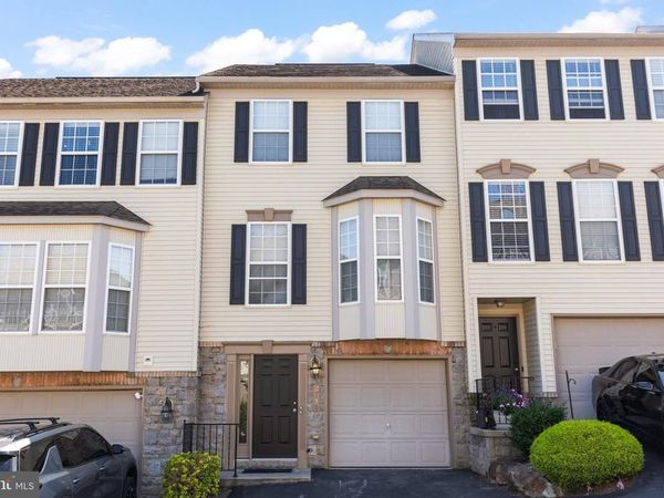 2710 EQUESTRIAN DRIVE, YORK, PA 17402
