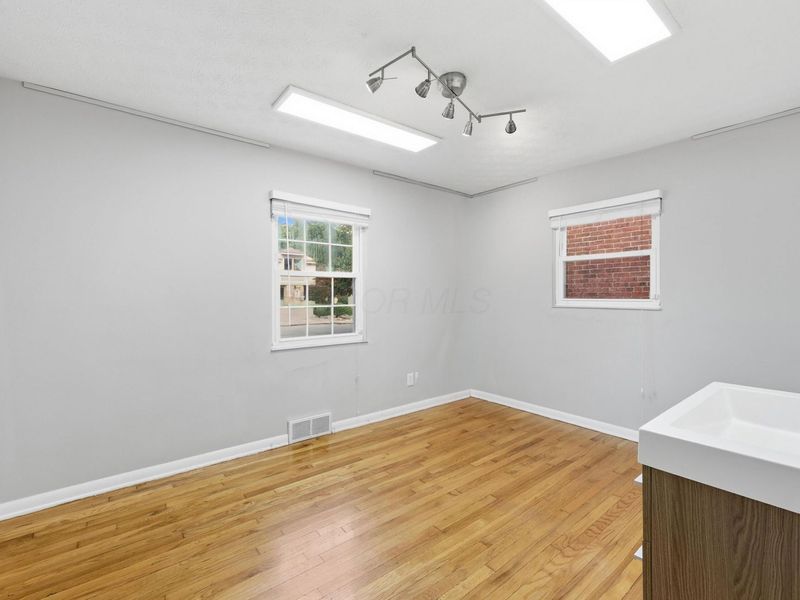 153 N High Street, Gahanna, OH 43230 Photo 17