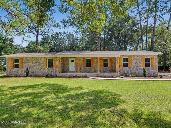 12908 Dixie Hill Drive, Moss Point, MS 39562
