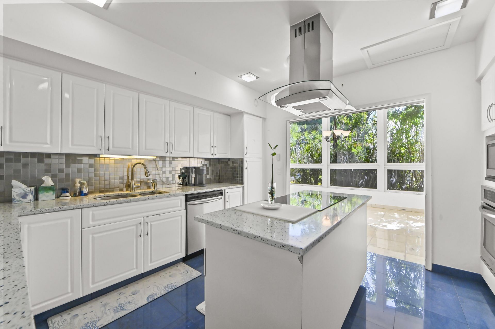 12990 Keystone Terrace, North Miami, FL 33181 Photo