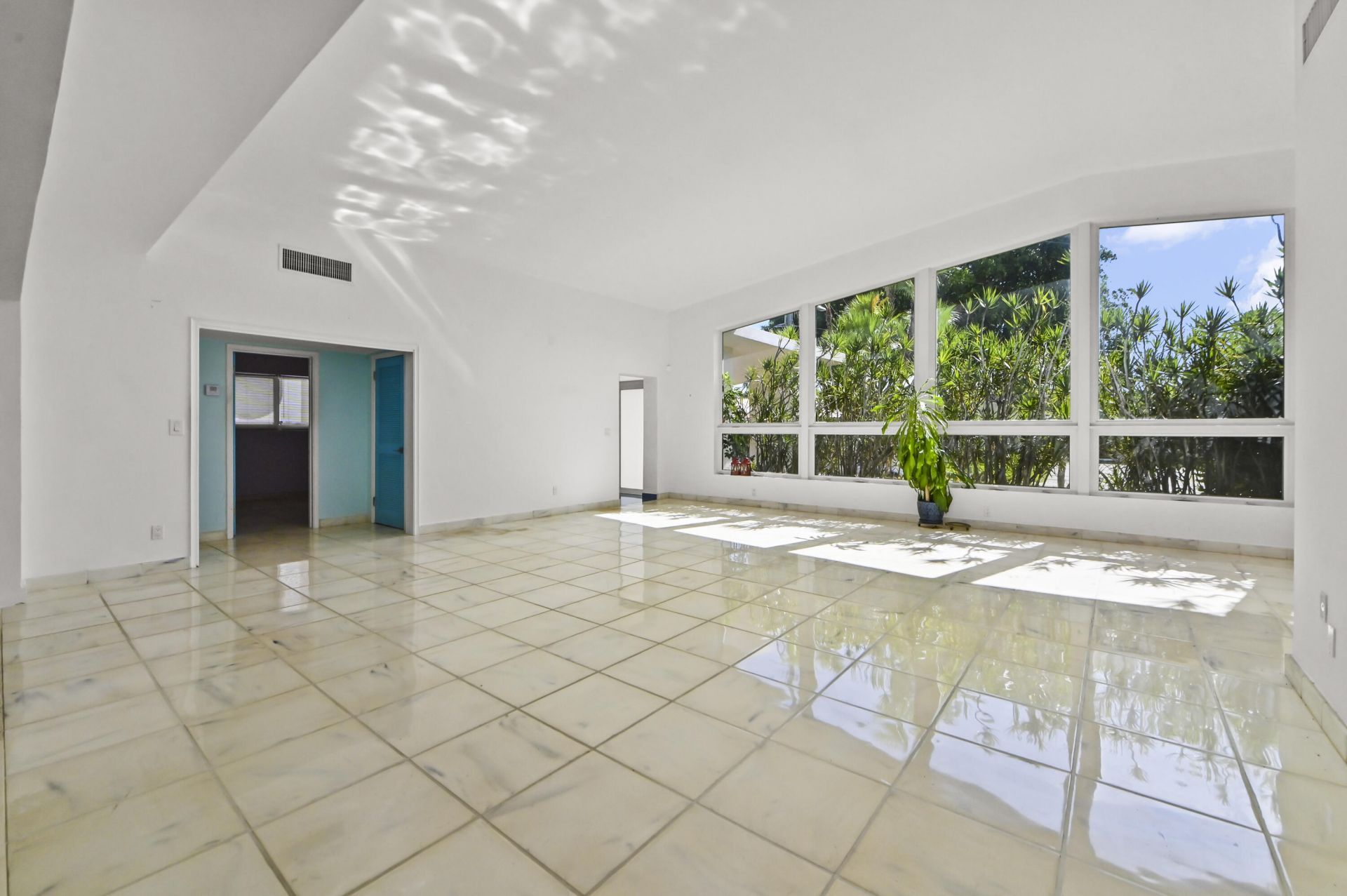 12990 Keystone Terrace, North Miami, FL 33181 Photo