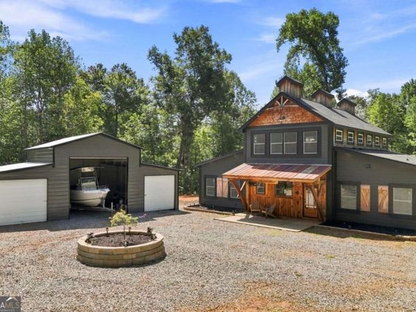 180 Red Plum Drive, Ellijay, GA 30540
