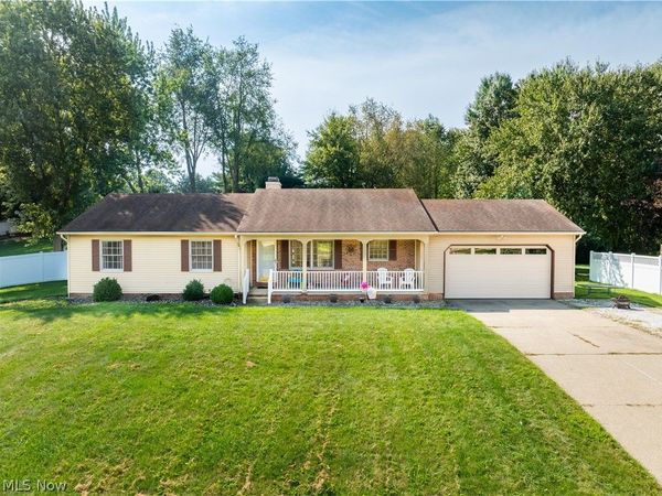 2420 Auberry Drive , Akron, OH 44312