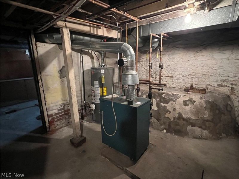 180 Washington Street, Conneaut, OH 44030 Photo 11
