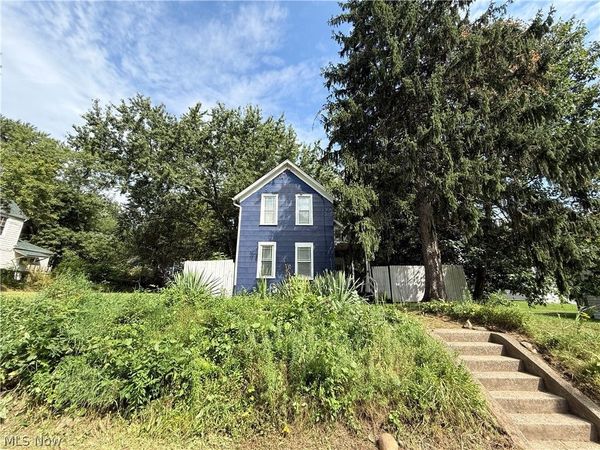 131 W Miller Avenue , Akron, OH 44301