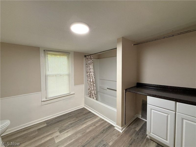 131 W Miller Avenue, Akron, OH 44301 Photo 19