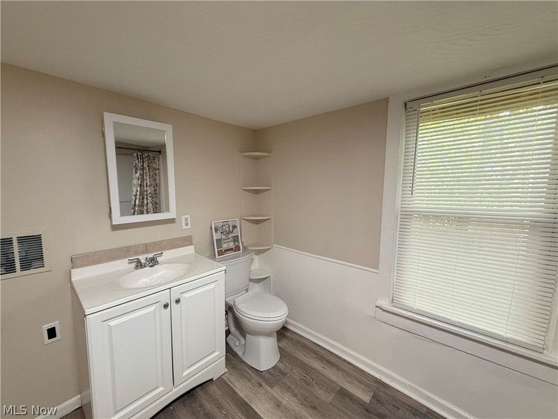 131 W Miller Avenue, Akron, OH 44301 Photo 20