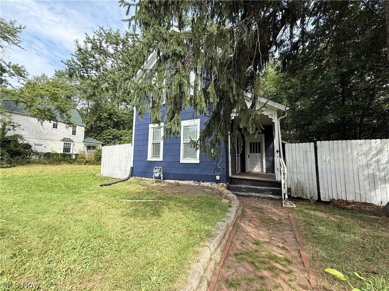131 W Miller Avenue, Akron, OH 44301 Photo 4