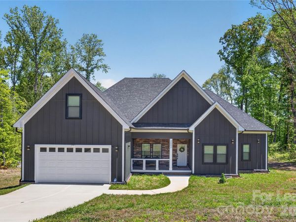 2002 Plain Field Drive , Bessemer City, NC 28016