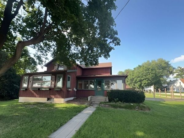 200 W Goldmine Road, Pearl City, IL 61062