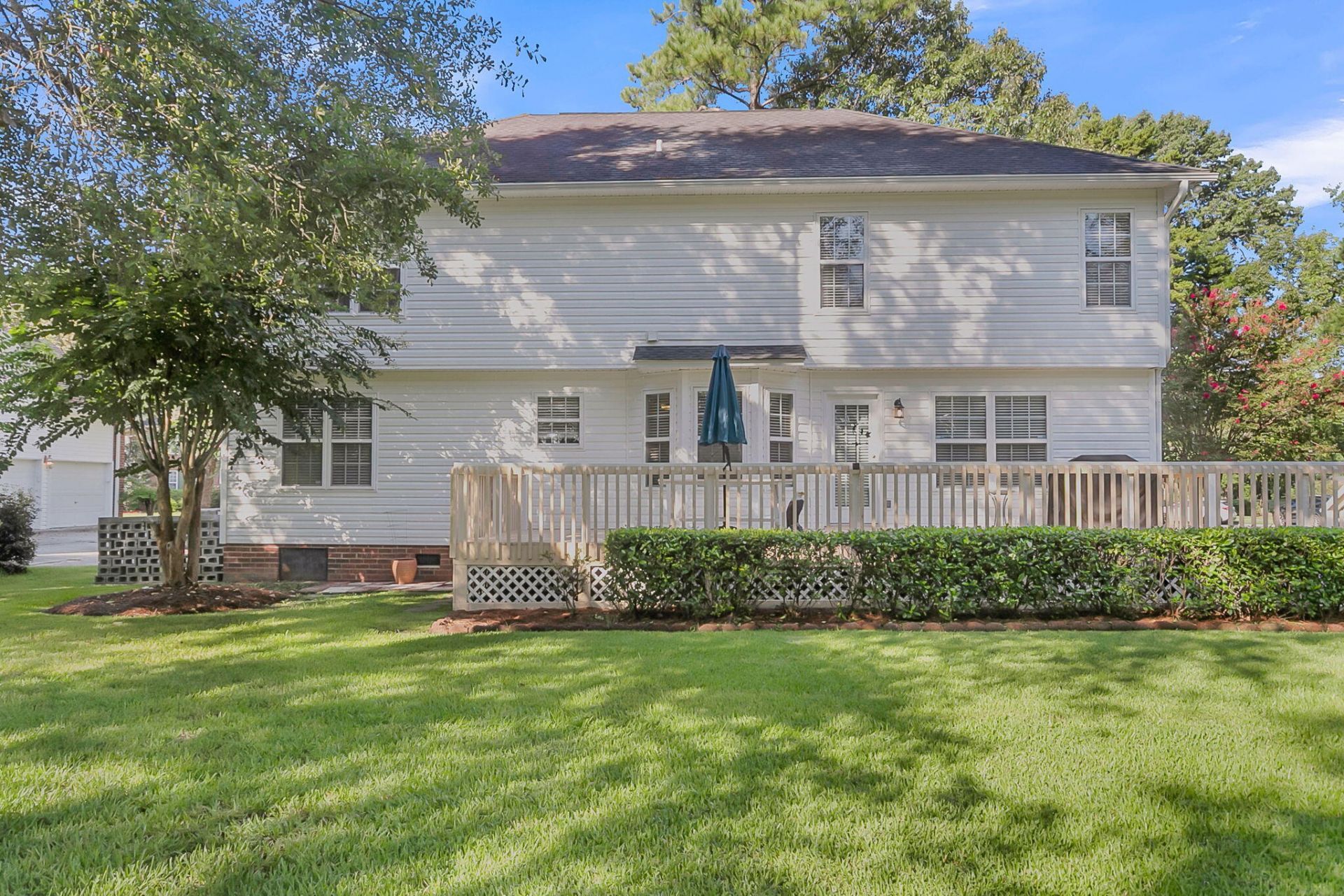 114 Ethanhill Street Photo 33