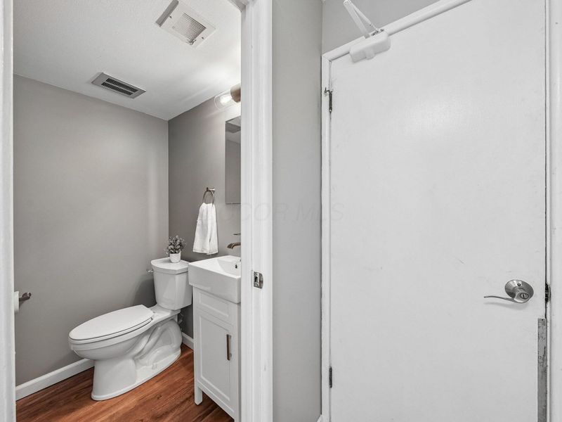 5750 Skyline Drive, Seven Hills, OH 44131 Photo 27