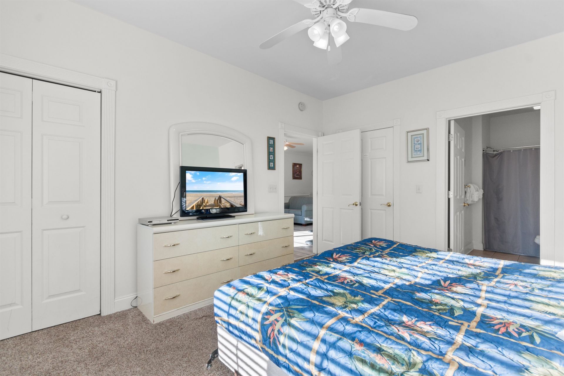 4890 Luster Leaf Circle Photo 22