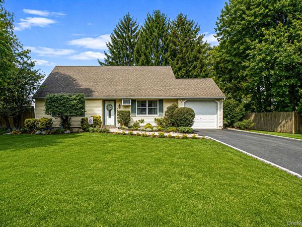 4 Highview Lane , Ridge, NY 11961